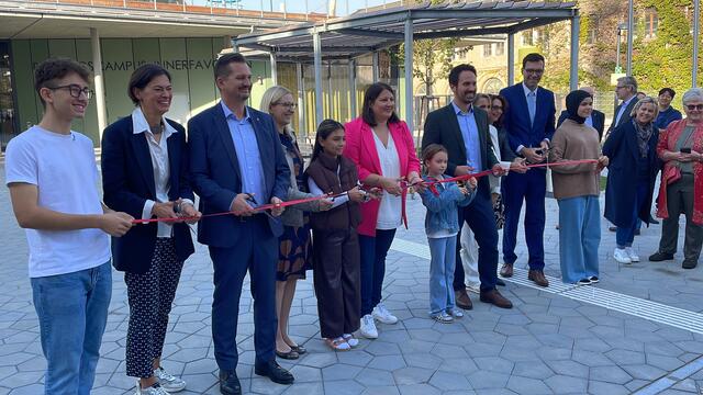 Mit viel Prominenz wurde der Campus eröffnet.  | Foto: Fabian Franz