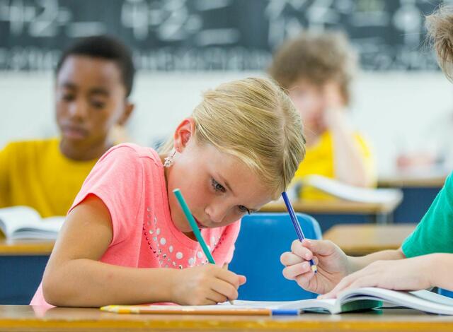 Das Zentrum für Lernen und Lernstörungen der Universität UMIT TIROL bietet ab Ende Oktober Aufmerksamkeitstraining für Kinder und Jugendliche an.  | Foto: Symbolbild/GettyImages 