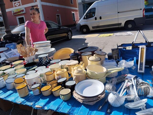 Geschirr und Haushaltswaren