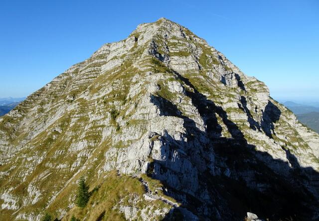 Den Schlusshang immer am Grat entlang