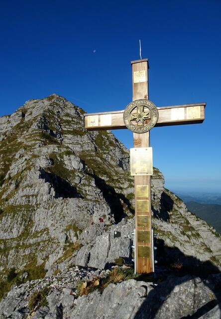 Beim Gedenkkreuz der Lawinenopfer