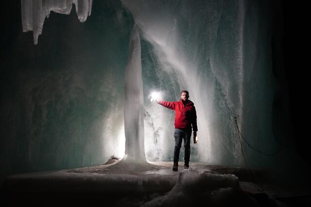 Die Karbidlampen geben der Führung einen ganz eigenen Flair. | Foto: Philipp Scheiber