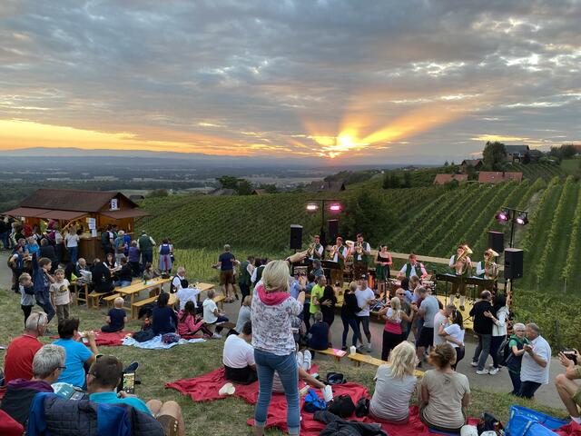 Eine Kulisse der Superlative im herbstlichen Klöch.  | Foto: Sandra Holy