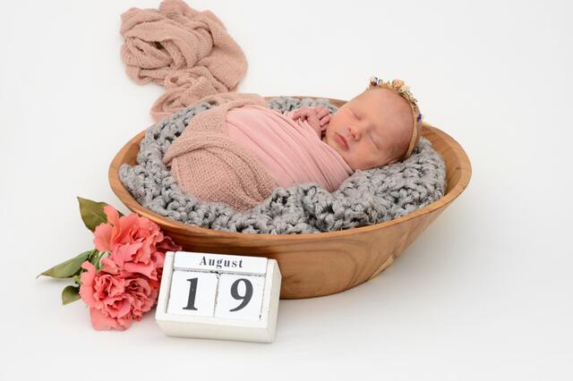 Mila
Geburtsdatum: 18.8.2023,
Gewicht: 2756 g, Größe: 49 cm
Eltern: Victoria Ziz und Marcel
Salchinger aus Stainz | Foto: babysmile