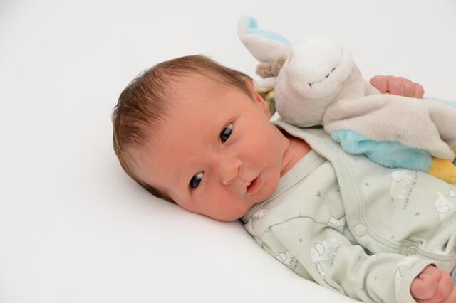 Tim
Geburtsdatum: 10.7.2023,
Gewicht: 3170 g, Größe: 52 cm
Eltern: Karin Krebl und Gerald
Strohmeier aus Frauental | Foto: babysmile