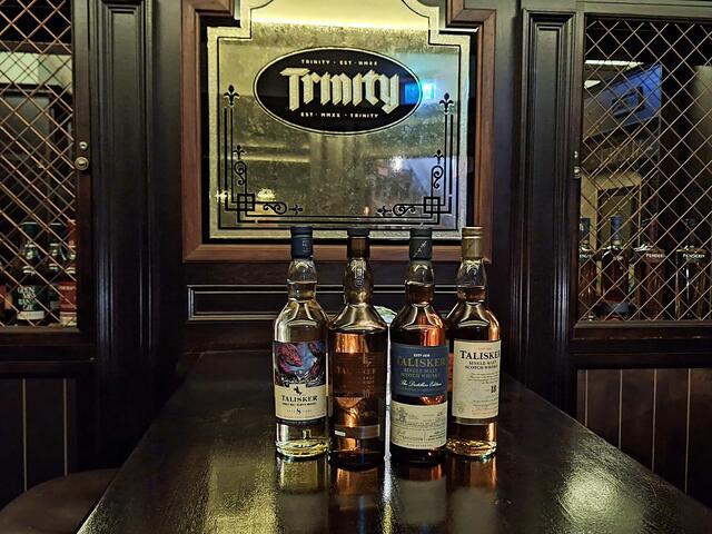 Liebhaberf reuen sich auf eine erlesene Auswahl an Whiskeys. | Foto: Copyright: Michael Ellenbogen 