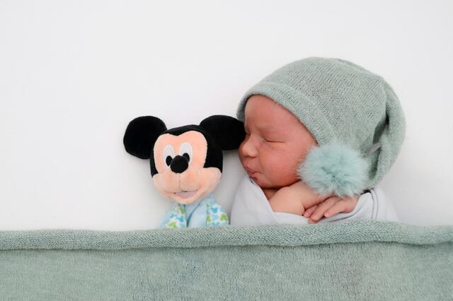 Elias
Geburtsdatum: 16.8.2023,
Gewicht: 4050 g, Größe: 55 cm
Eltern: Katharina und Daniel
Müller aus St. Martin i.S. | Foto: babysmile
