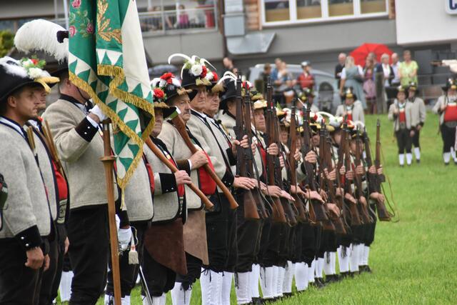 Die Schützen sind Sinnbild für Tradition und leben dieselbe.  | Foto: Haun