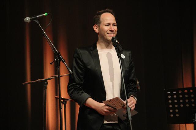 Tobias Reitz führte durch den Abend. | Foto: RegionalMedien Steiermark/Hofmüller