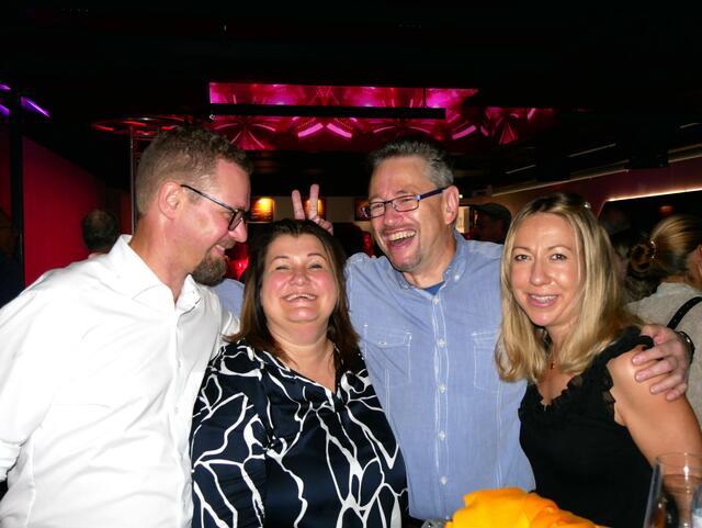 Rainer, Irmgard, Andreas und Katharina genossen den Abend in vollen Zügen. | Foto: LAURA PUTZ