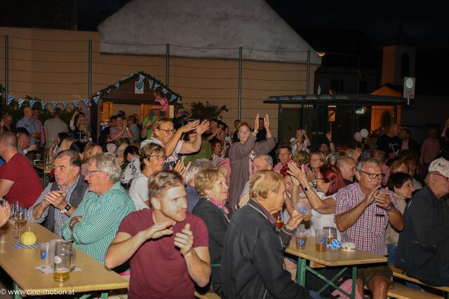 Eine Bombenstimmung. | Foto: cine-motion.at