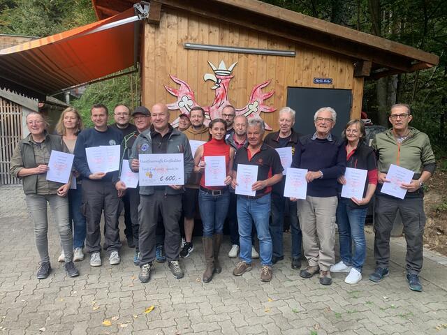 Die erfolgreichen Teilnehmer des diesjährigen Tirol Cup für Faustfeuerwaffen-Großkaliber bei der Abschlussrunde Mitte Oktober an der Schützengilde in Schwoich | Foto: TLSB