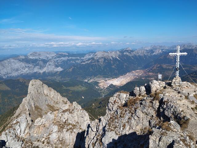 Stadelstein mit Erzbergblick