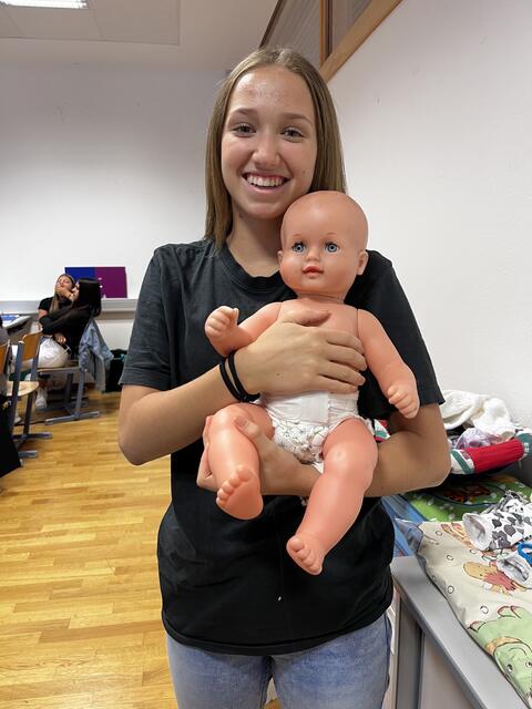 Schülerin Milena Lercher (2FSB)  in Aktion! | Foto: (c) hlwspittal 2023