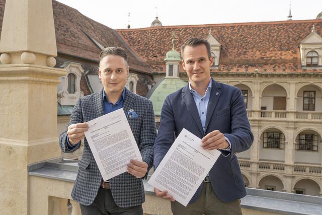 Machen sich für eine Volksschule im Bezirk Ries stark: Jürgen Angerer und Bildungssprecher Stefan Hermann. | Foto: FPÖ Steiermark