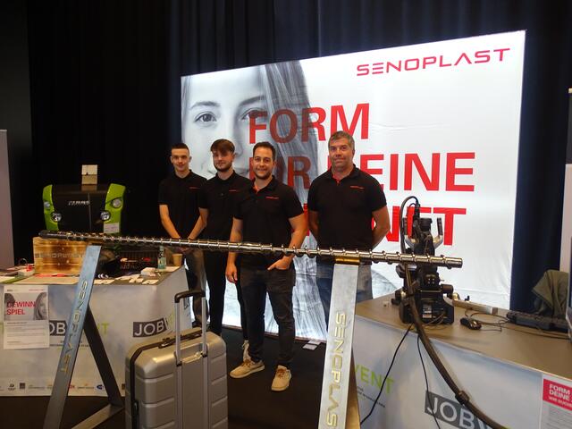 Das Team von Senoplast war bestens ausgerüstet, um Schülerinnen und Schülern ihr Berufsfeld näher zu bringen. | Foto: Sarah Braun