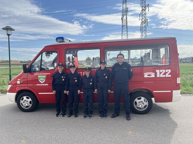 vlnr.: Jakob Neuwirth, Jakob Kral, Finn Fritz, Leonie Fritz und Gehilfe des Jugendbetreuers Michael Müllner | Foto: privat