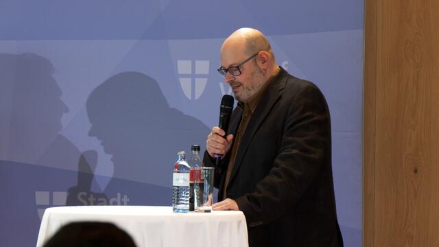 Wien Museum-Direktor Matti Bunzl. | Foto: Andreas Pölzl