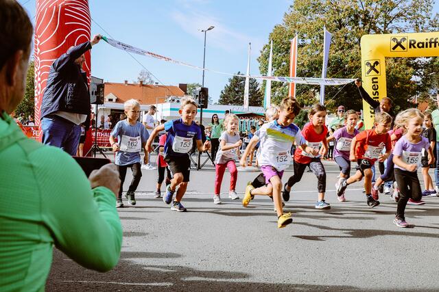 Zehn Kinder im Alter von fünf Jahren haben erfolgreich mitgemacht.  | Foto: Foto Freisinger