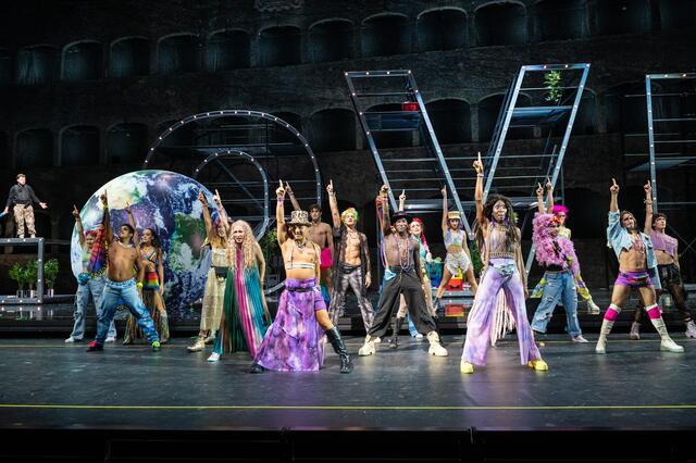 Das Musical "Hair" gastierte im Deutschen Theater in München.  | Foto: SLT/Tobias Witzgall