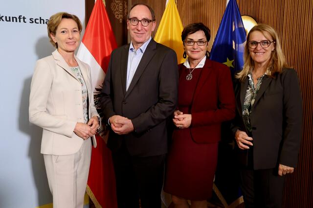 vl.: Martina Rüscher, BM Johannes Rauch, Beate Prettner, Ulrike Königsberger-Ludwig
 | Foto: LPD Kärnten/Wajand