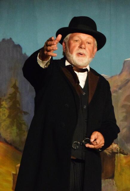 Poetischer Ludwig Steub (Gerhard Huber) - schlägt eine aussagende Brücke zwischen dem 19. und 20. Jahrhundert. | Foto: Schwaighofer