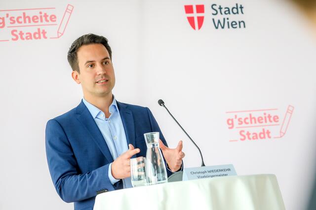 Vizebürgermeister und Bildungsstadtrat Christoph Wiederkehr (Neos) will mit dem "Wiener Bildungsversprechen" allen Kindern alle Chancen geben. (Archiv) | Foto: PID/Christian Fürthner