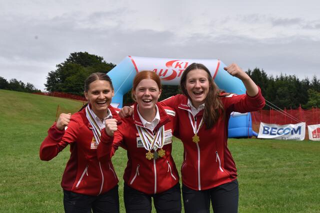 "Golden Girls" jubelten: Lara Teynor, Tina Hetfleisch und Emma Eberhardt | Foto: Michael Strini