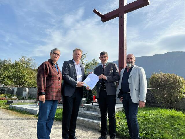 Vizebürgermeisterin Irmgard Hartlieb, Bürgermeister Leopold Astner, LHStv. Martin Gruber und Stadtrat Hannes Burgstaller (von links) | Foto: Büro LHStv. Gruber