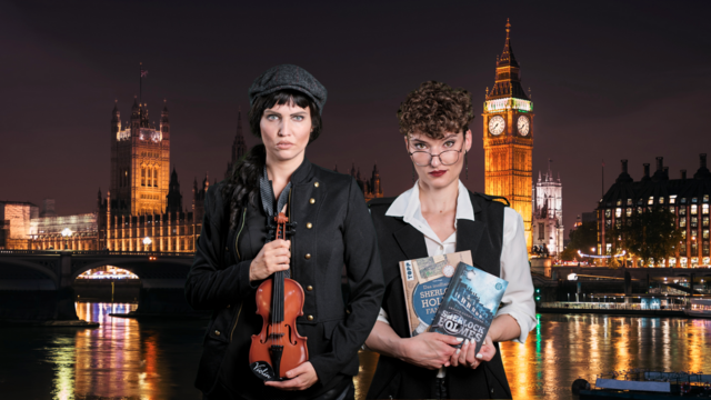Von links: Sandra Mae und Michaela Nigsch als Sherlock Holmes und Dr. Watson. | Foto: mring.photo