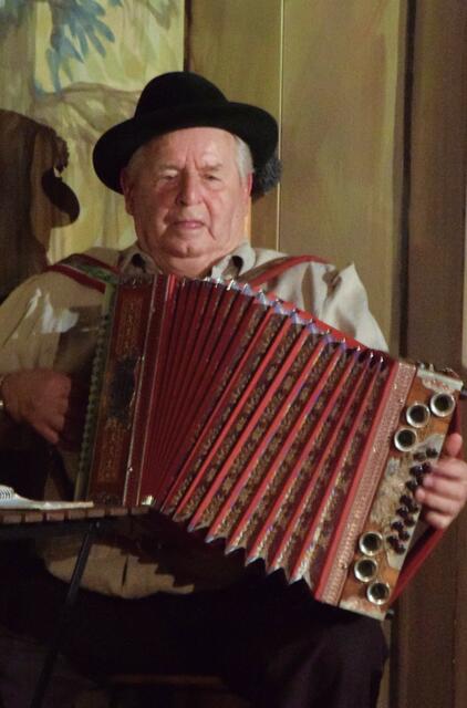 Theater Niederndorf 2023 - Die Rose der Sebi. | Foto: Schwaighofer