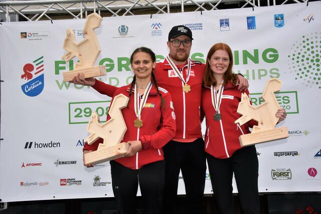 Zweimal Gold, einmal Silber in der Superkombination: Lara Teynor, Hannes Angerer, Tina Hetfleisch | Foto: Robert Hetfleisch
