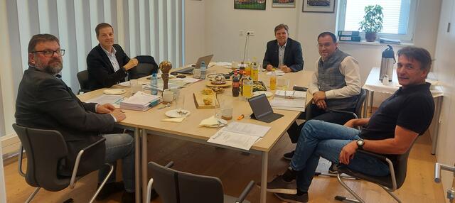 Tauschen sich einmal im Quartal aus: Franz Zach (Öblarn), Thomas Reingruber (Gröbming), Fritz Zefferer (Mitterberg-Sankt Martin), Dieter Stangl (Michaelerberg-Pruggern) und Werner Schwab (Sölk) | Foto: KK