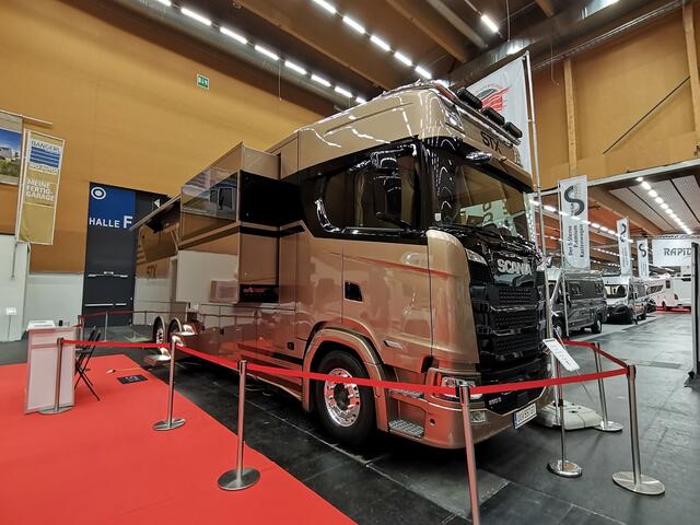 Exclusives Motorhome
1.600.000 Euro
Miete ca. 1.200 Euro am Tag