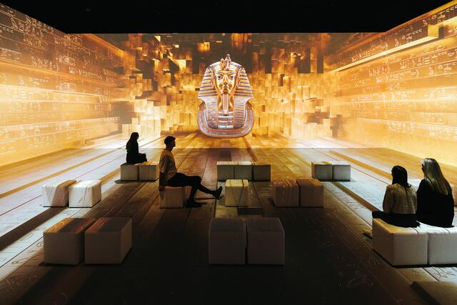 Jetzt reisen Besuchende der Marx Halle direkt vom Sankt Marx Viertel ins alte Ägypten.  | Foto: Philipp Lipiarski