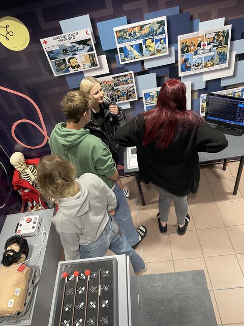 Schülerinnen und Schüler der HLW Neumarkt in Aktion. | Foto: HLW Neumarkt