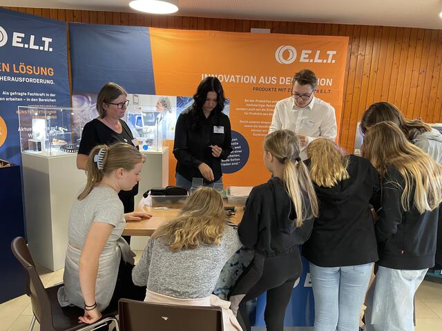 Bei den Werkboxen gab es einen kleinen Einblick in das jeweilige Berufsfeld. | Foto: Reinhard Posch