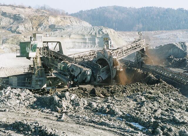 Besonders die Tagbaue dominierten im Bezirk Voitsberg. Heute werden sie als Naherholungsgebiet, zur Gewinnung von Sonnenenergie, als Veranstaltungsschauplätze und vieles mehr genutzt.  | Foto: GKB Bergbau GmbH