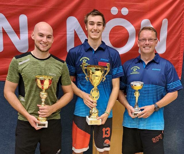 Sieger im Hauptbewerb von links Patrick Fessl, Patrick Steidl, Martin Dostalik | Foto: Atus Traismauer