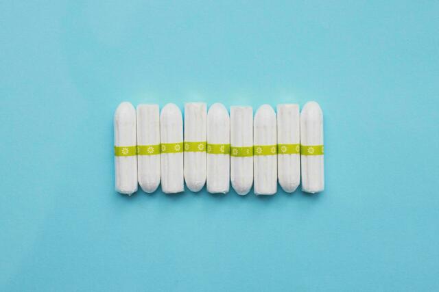 Menstruationsprodukte können ein Loch in die Geldbörse reißen.  | Foto: Natracare on Unsplash