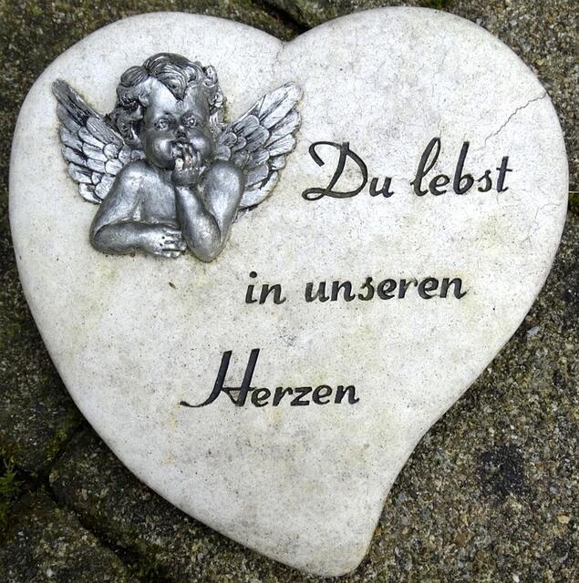 Menschen bei Tod und Trauer begleiten und unterstützen ist auch für das Umfeld nicht immer einfach. Die Kontaktstelle Trauer begleitet nicht nur Trauernde, sondern auch Menschen, die wissen wollen, wie man mit Trauernden umgehen kann.  | Foto: Pixabay