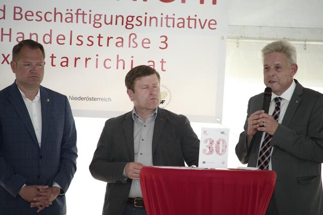 SPÖ, FPÖ und ÖVP lobten das Phönix-Engagement. | Foto: Santrucek