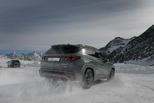 Wenn man mit dem Elektroauto in den Schiurlaub fährt, sollte man mit einer eventuell geringeren Reichweite kalkulieren. | Foto: Hyundai