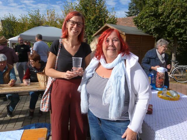 Die BesucherInnen freuten sich über die sommerlichen Temperaturen. 