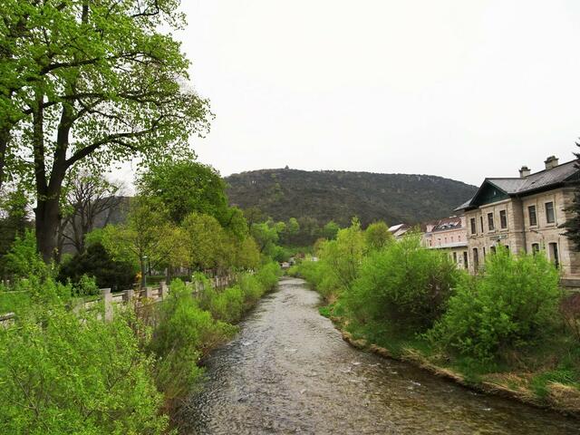 Triesting mit Blick zum Guglzipf | Foto: © Silvia Plischek