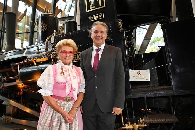 Mario Mischelin gemeinsam mit Rosi Schipflinger. | Foto: Hörmandinger