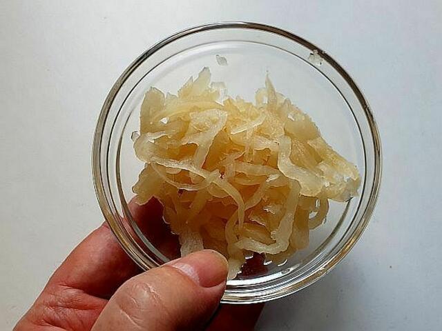 Weiße Rüben, milchsauer vergoren.
