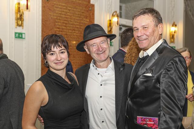 Gernot und Olivia Kranner, rechts der künstlerische Leiter der Bühne Baden Michael Lakner | Foto: Eipeldauer