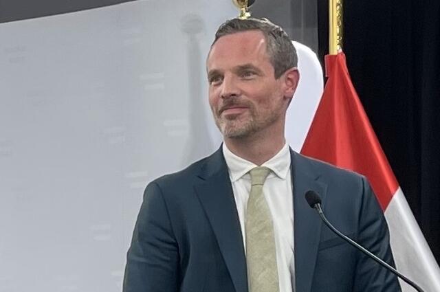 "Die ASFINAG hat die Variante mit der kürzest möglichen Bauzeit und den geringsten Verkehrsbeeinträchtigungen gewählt. Die für den Pendler- und regionalen Wirtschaftsverkehr gesetzten multimodalen Maßnahmen wie Ausbau des ÖV und Pendlerparkplätze wirken, wie die Verkehrssituation an Werktagen beweist", meint Hartwig Hufnagel, Vorstand der Asfinag. | Foto: RegionalMedien Austria