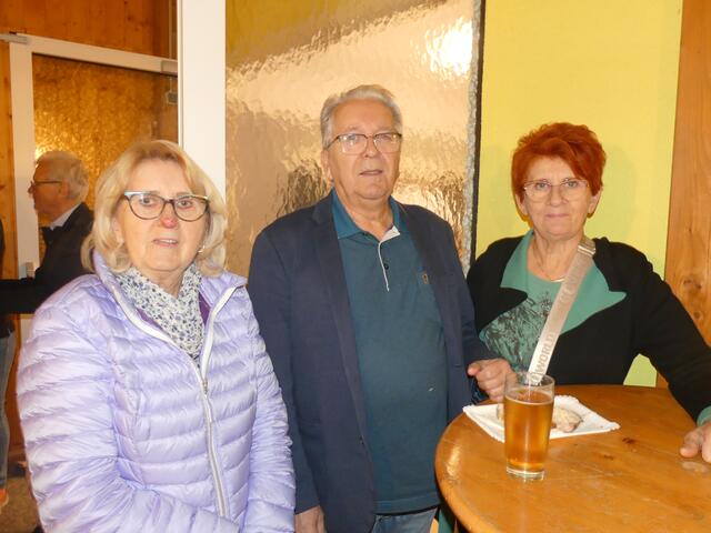 Heidi 2.0 lädt Zuschauerinnen und Zuschauer zum Lachen ein
Elisabeth Fleischangerl, Franz und Marie-Luise Wurzer hatten in ihrer Kindheit keinen Fernseher! | Foto: Nina Taurok